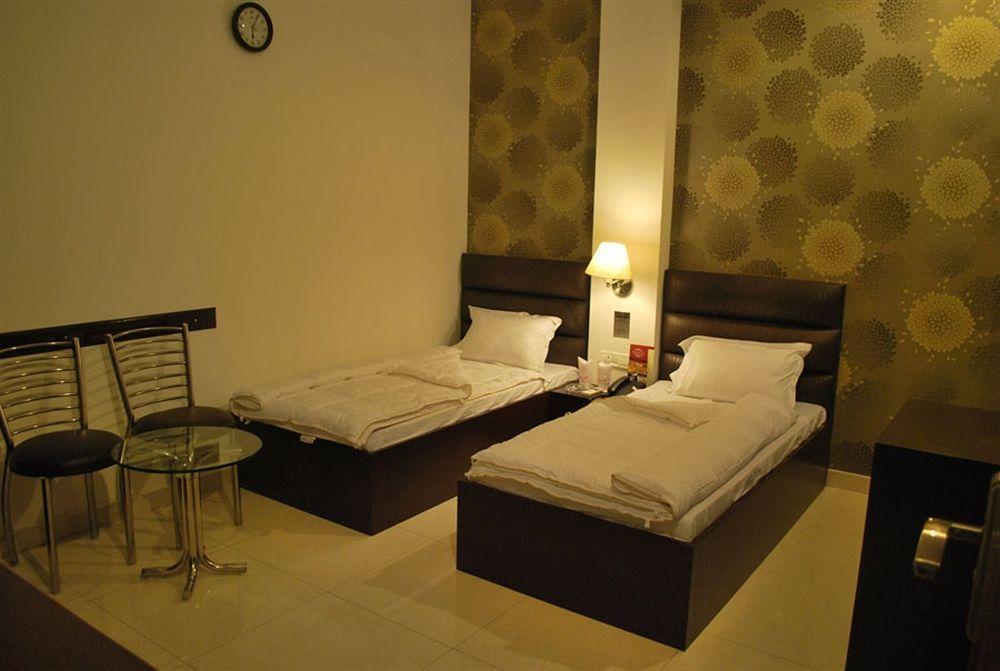 Hotel Arina 3*